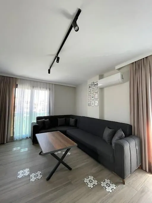 Zehra Suites Boutique Apartment#6, 300 Meters From The Sea マルマリス